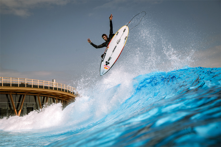 Endless Surf: the heart-shaped, pneumatic-powered wave pool